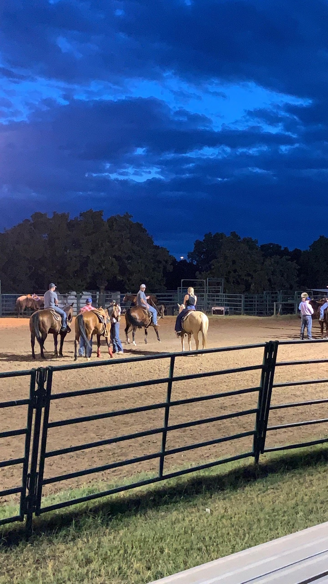 Jackpot Roping Monday's